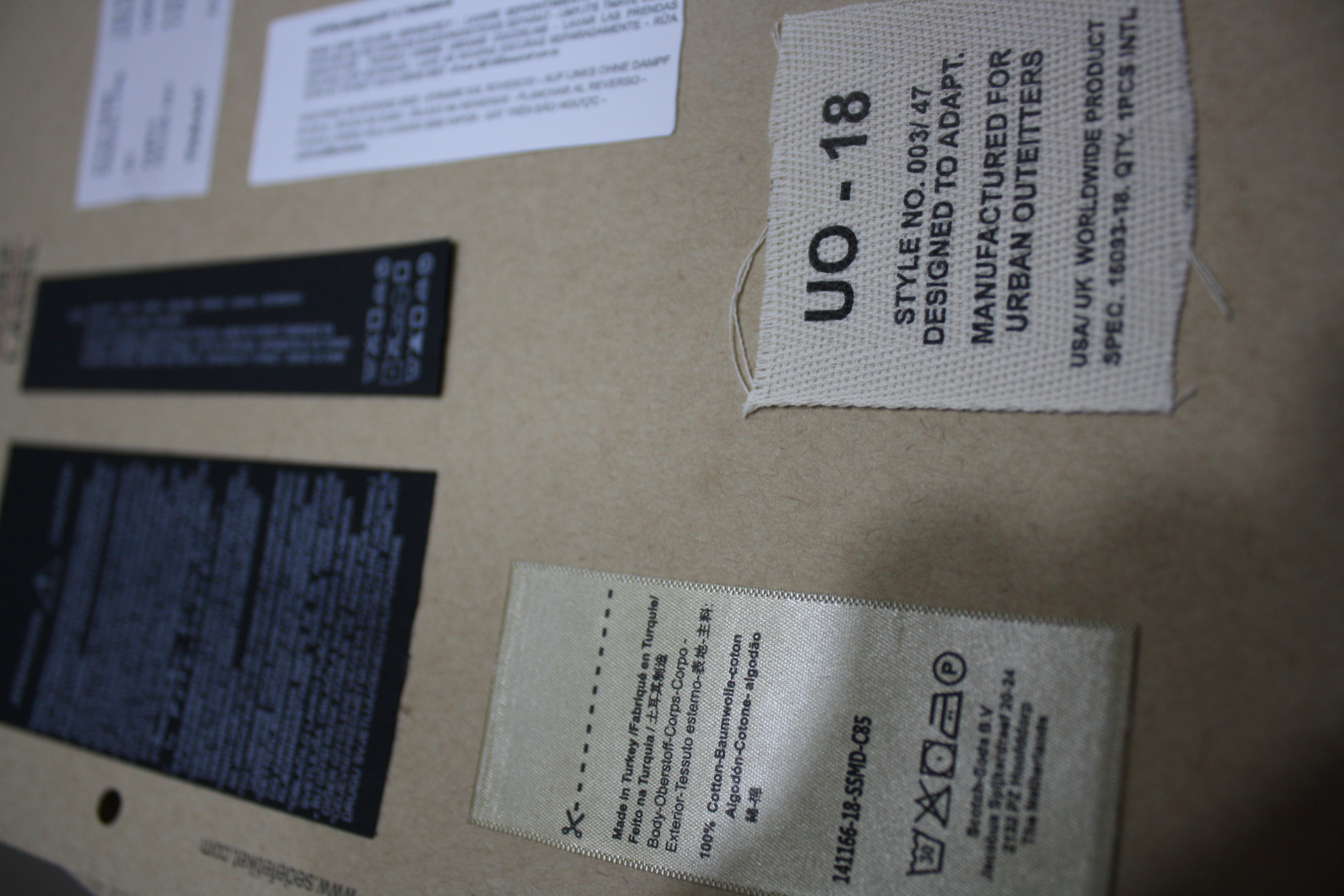 kumas-akmaz-baskili-etiket-2